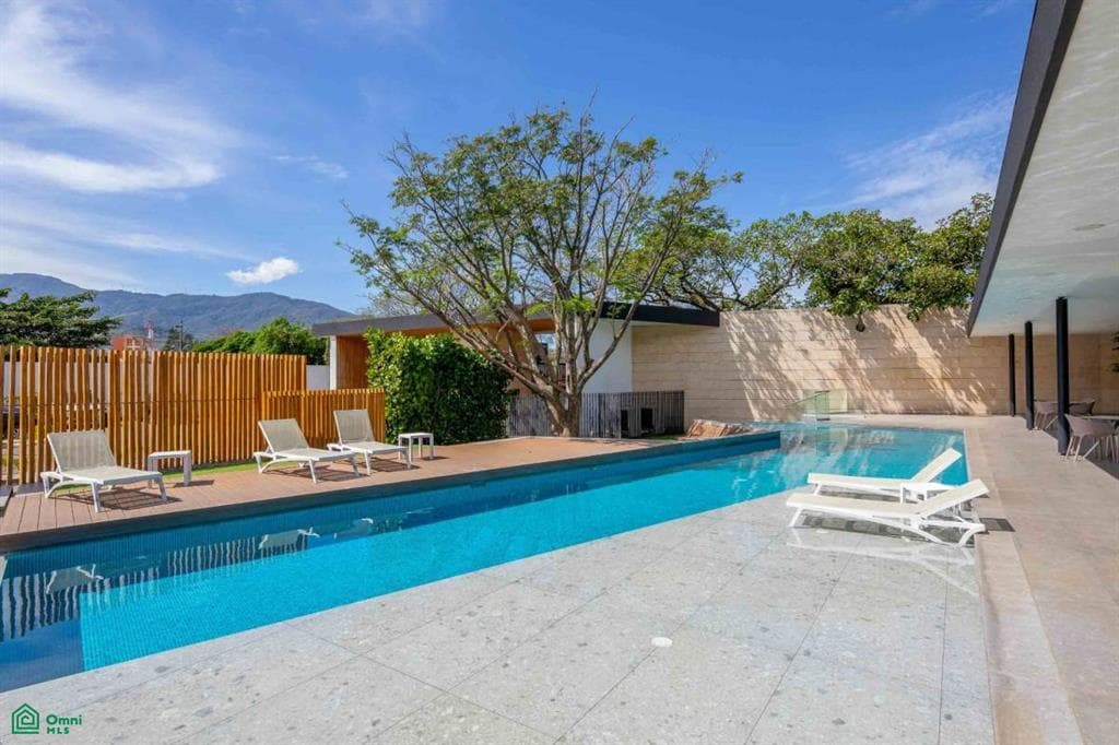 Propiedad en Condominio Santa Ana Boulevard