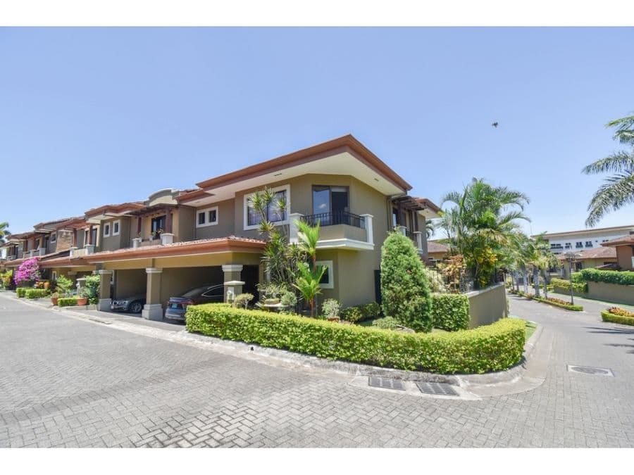 House at Condominio Villas de Valencia