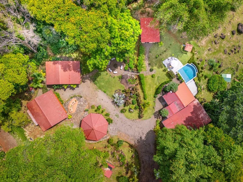 Comercial en Savegre