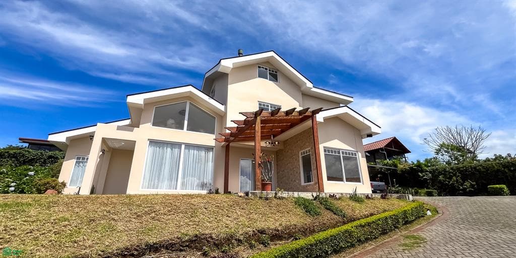 House at Condominio Cipreses