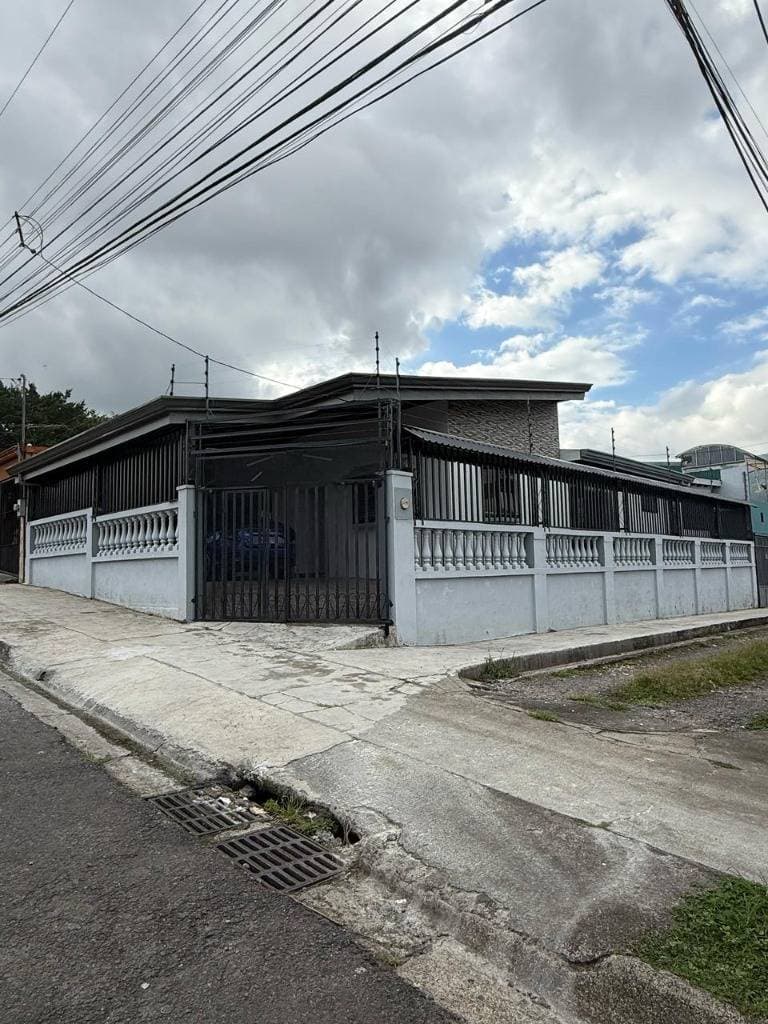 House at Turrialba