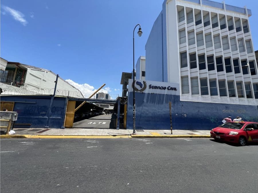 Edificio en El Carmen