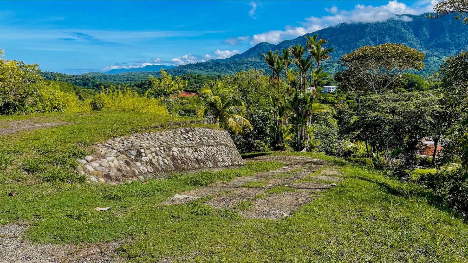 Land at Puerto Cortés
