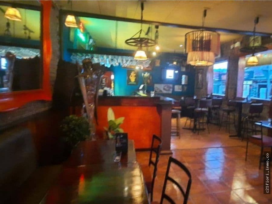 Comercial en El Carmen