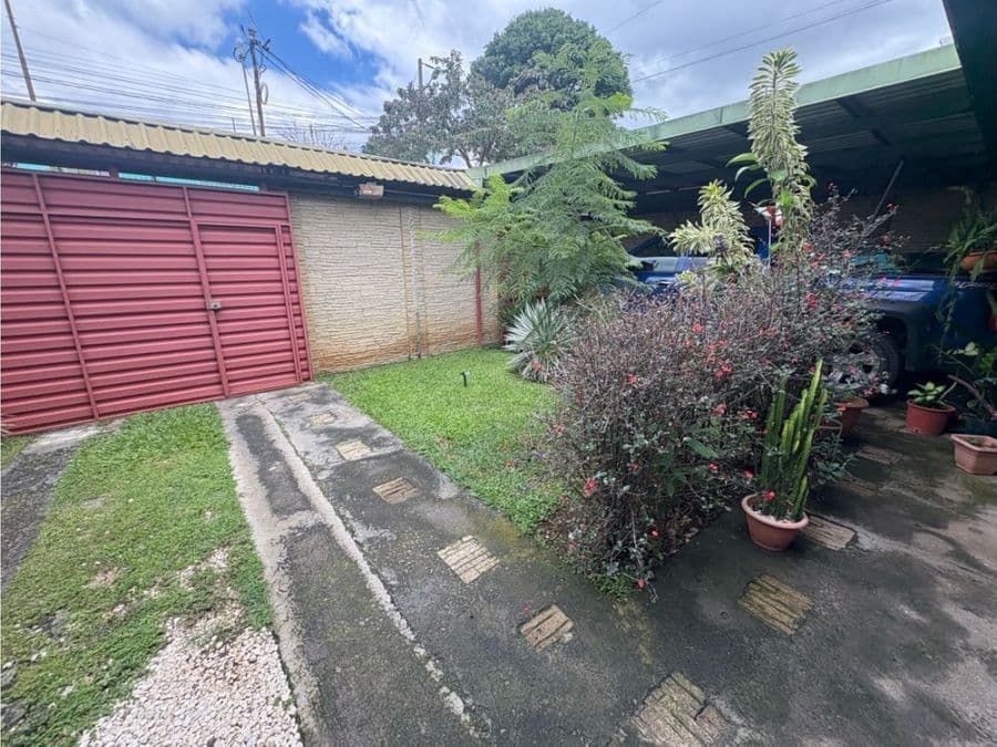 House at Mercedes Sur.