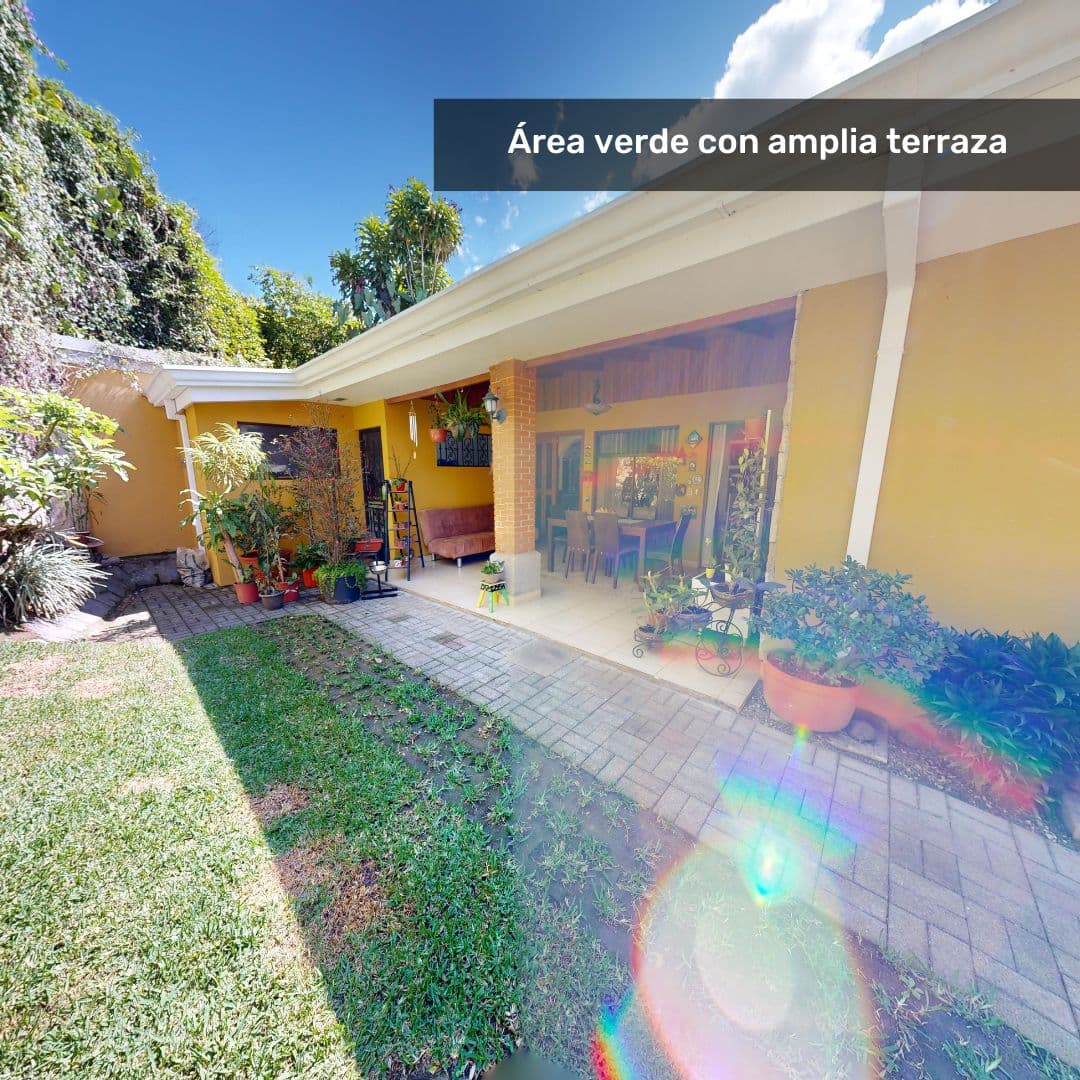 Property at Sánchez