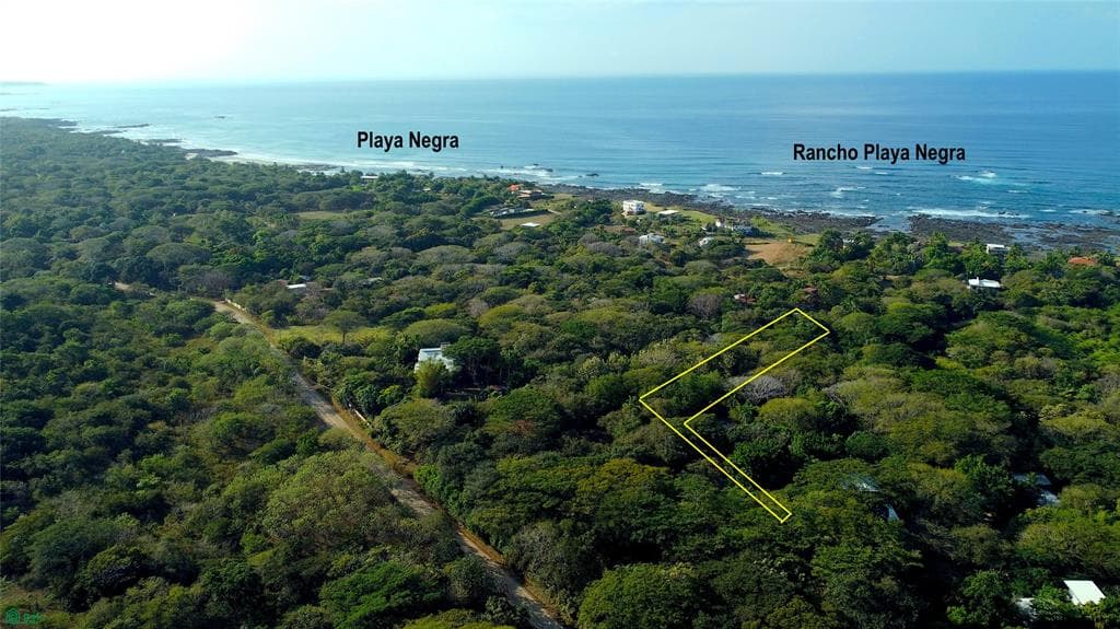 Land at Veintisiete de Abril