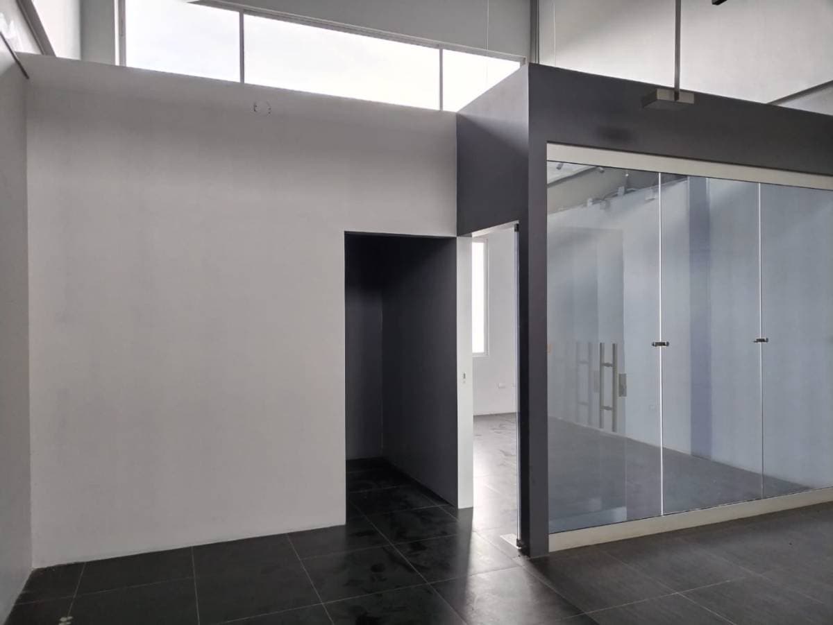 Retail space at Escazú