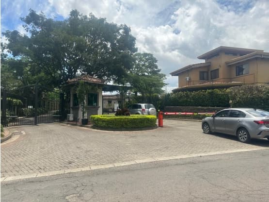 Propiedad en Condominio La Cañada