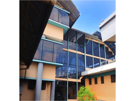 Edificio en Heredia