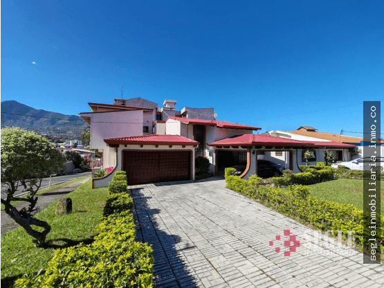Casa en Escazú