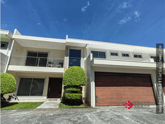 House at Residencial La Rambla