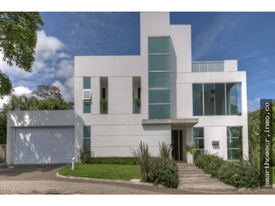 House at Condominio DaLuz