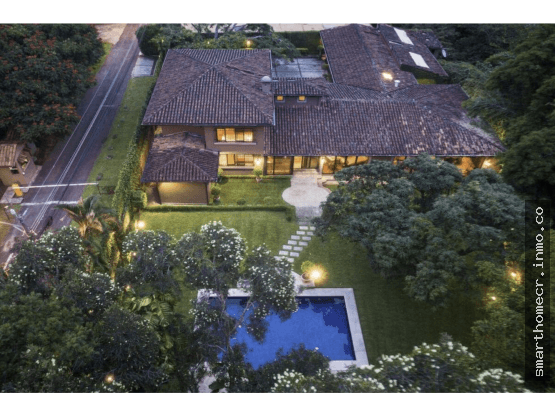 Casa en Escazú