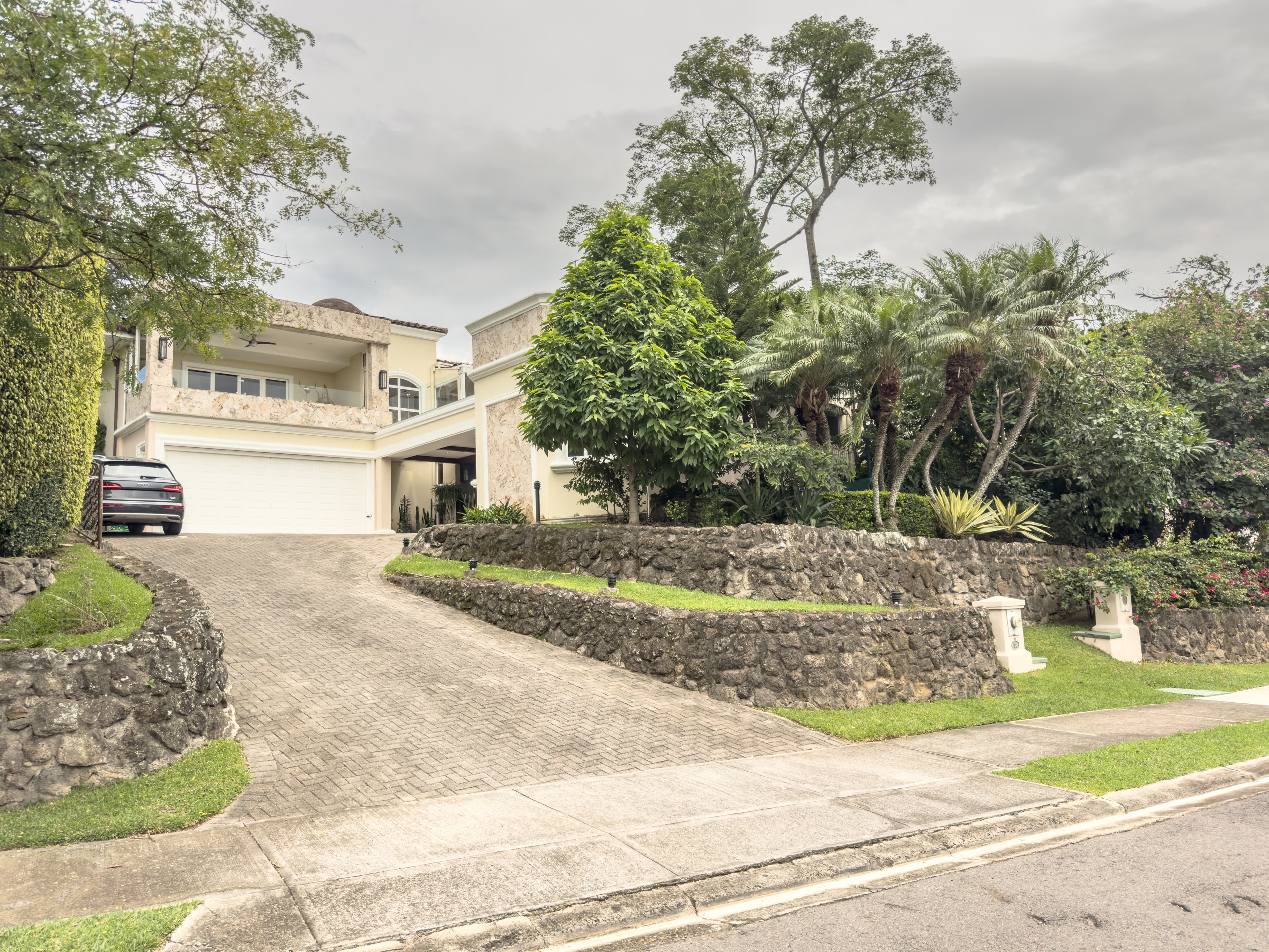 Propiedad en Condominio Cerro Alto