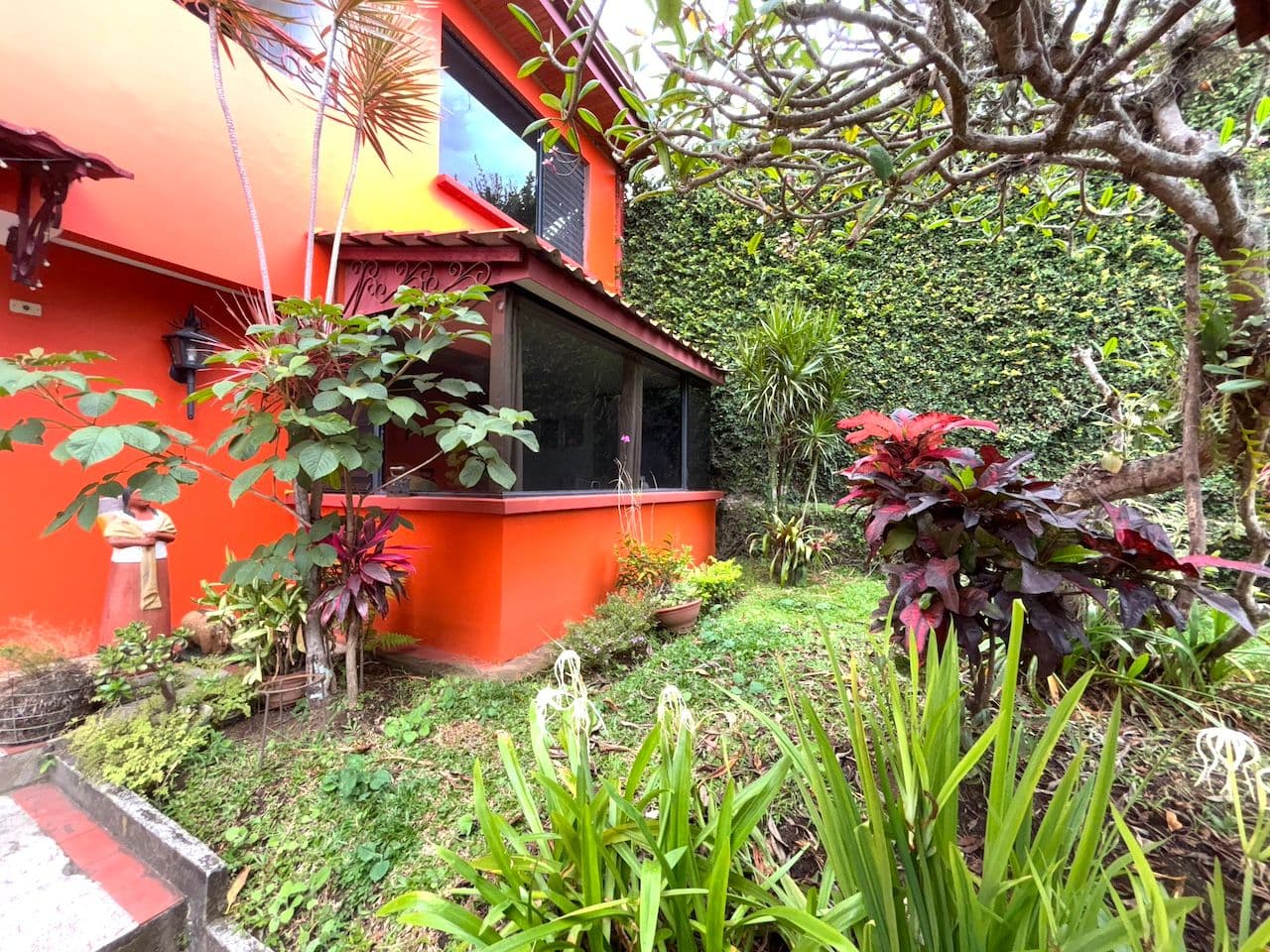 Property at Los Laureles