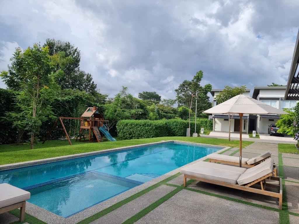 Property at Lindora