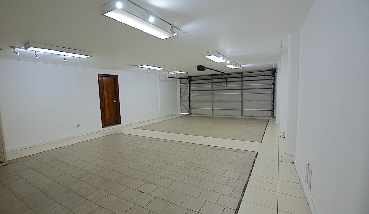 Commercial at Mata Redonda