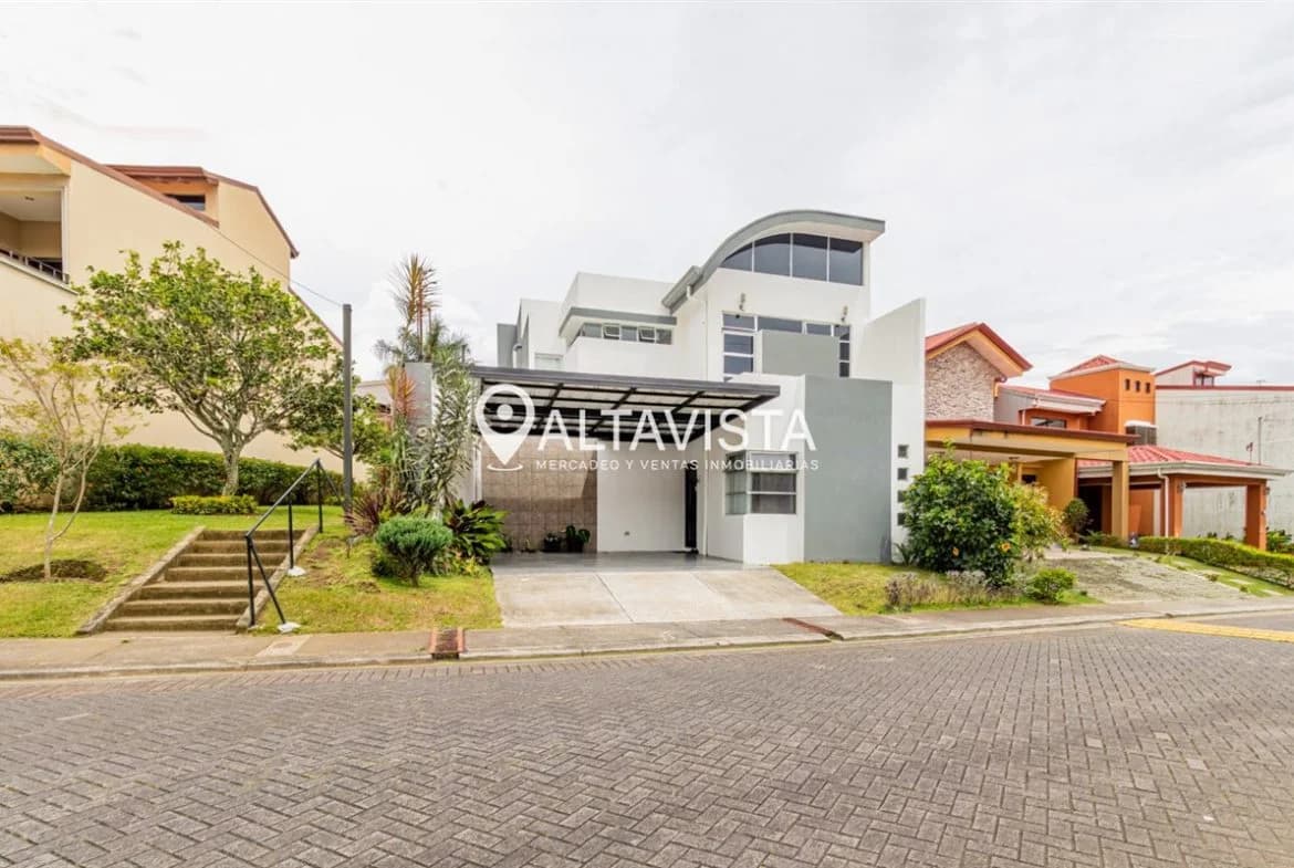 Casa en Condominio Lomas de Granadilla