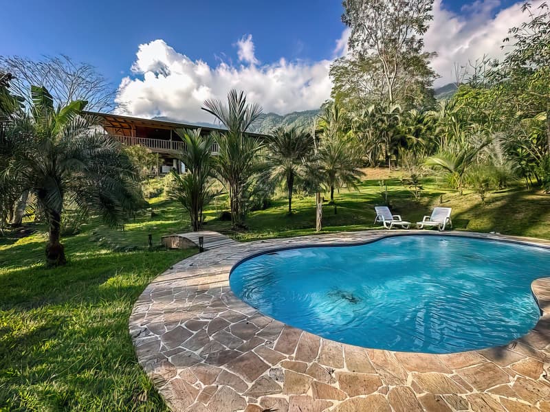 Comercial en Puerto Cortés