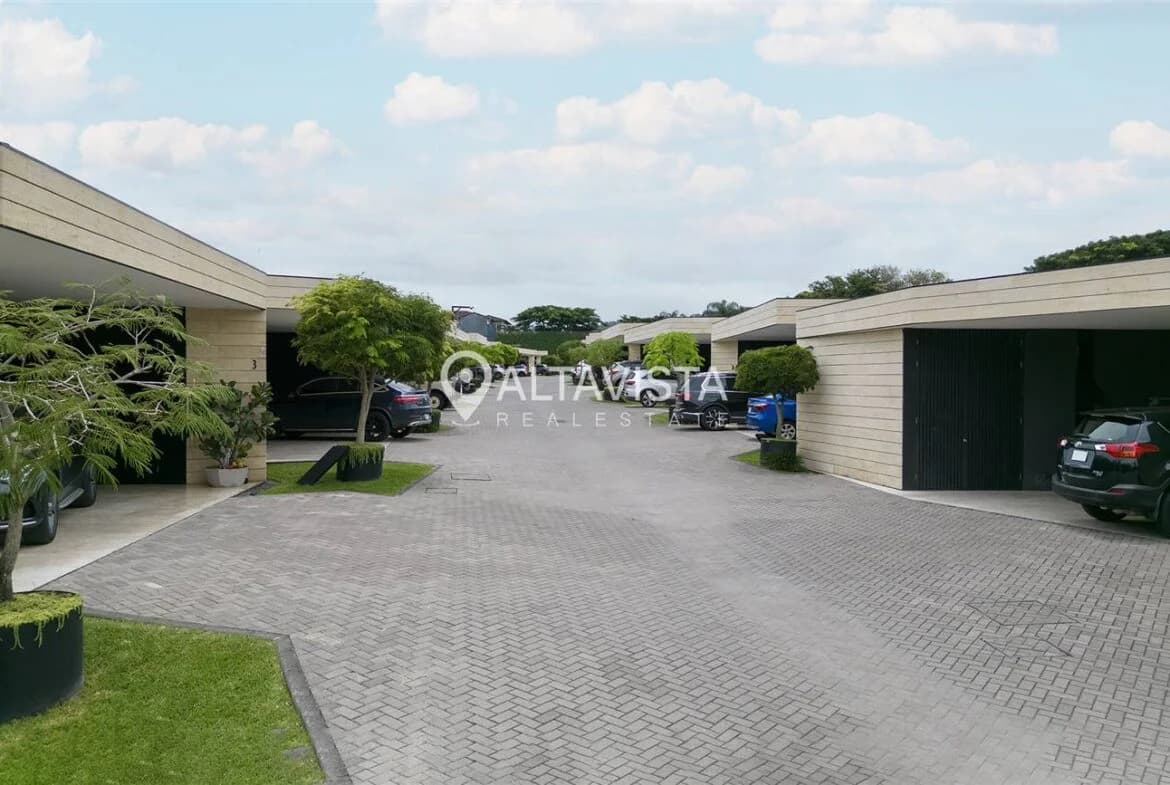 Casa en Condominio Dendera Lindora