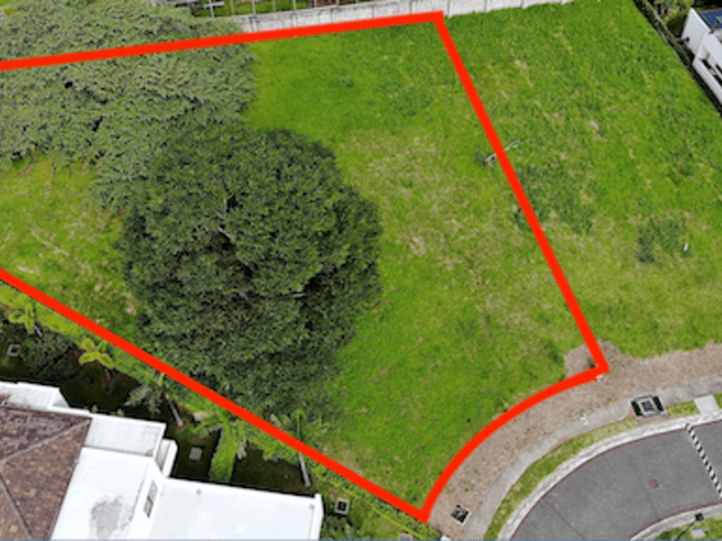 Terreno en Condominio La Hacienda