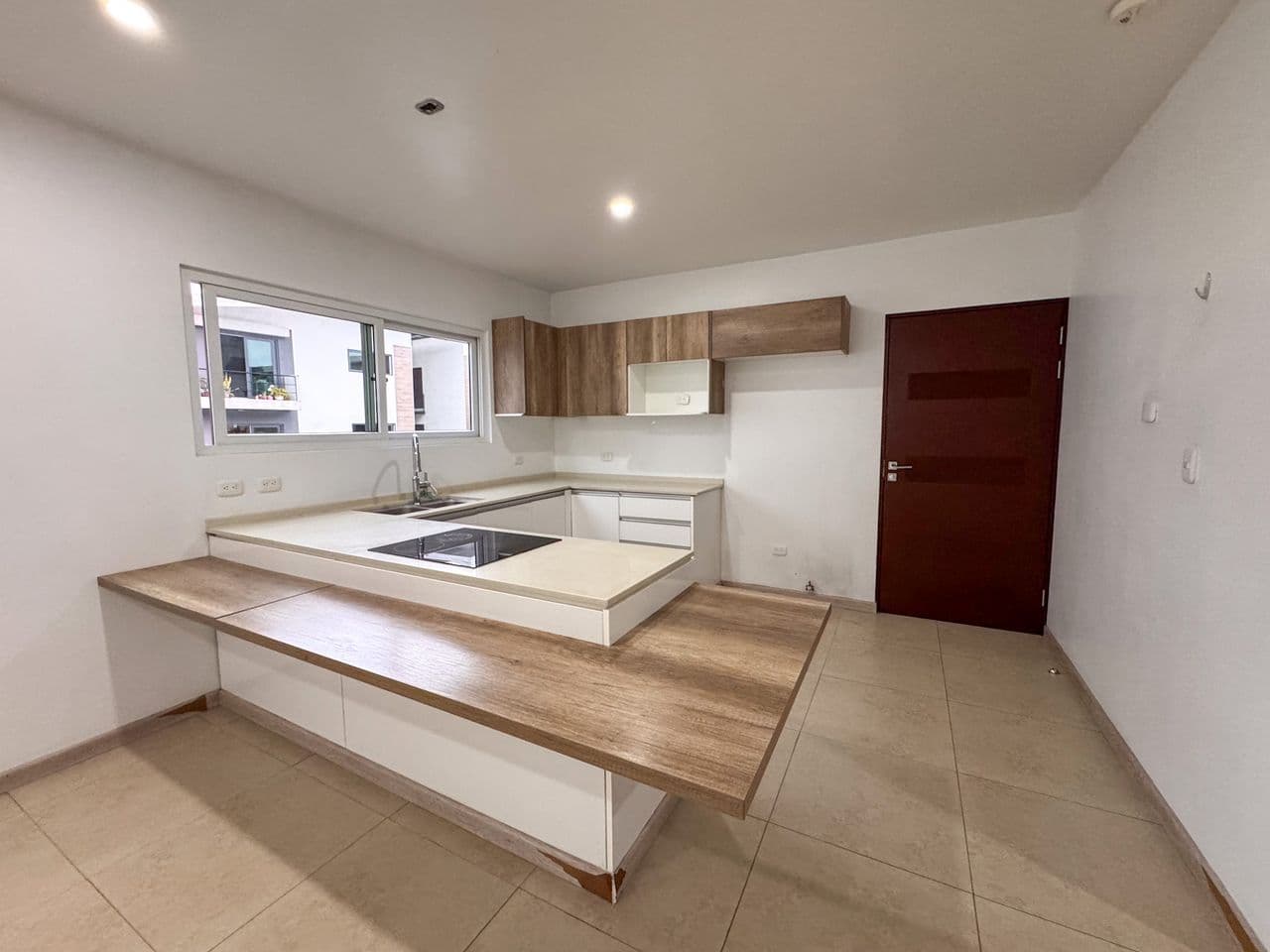 Propiedad en Condominio Robledal Flats