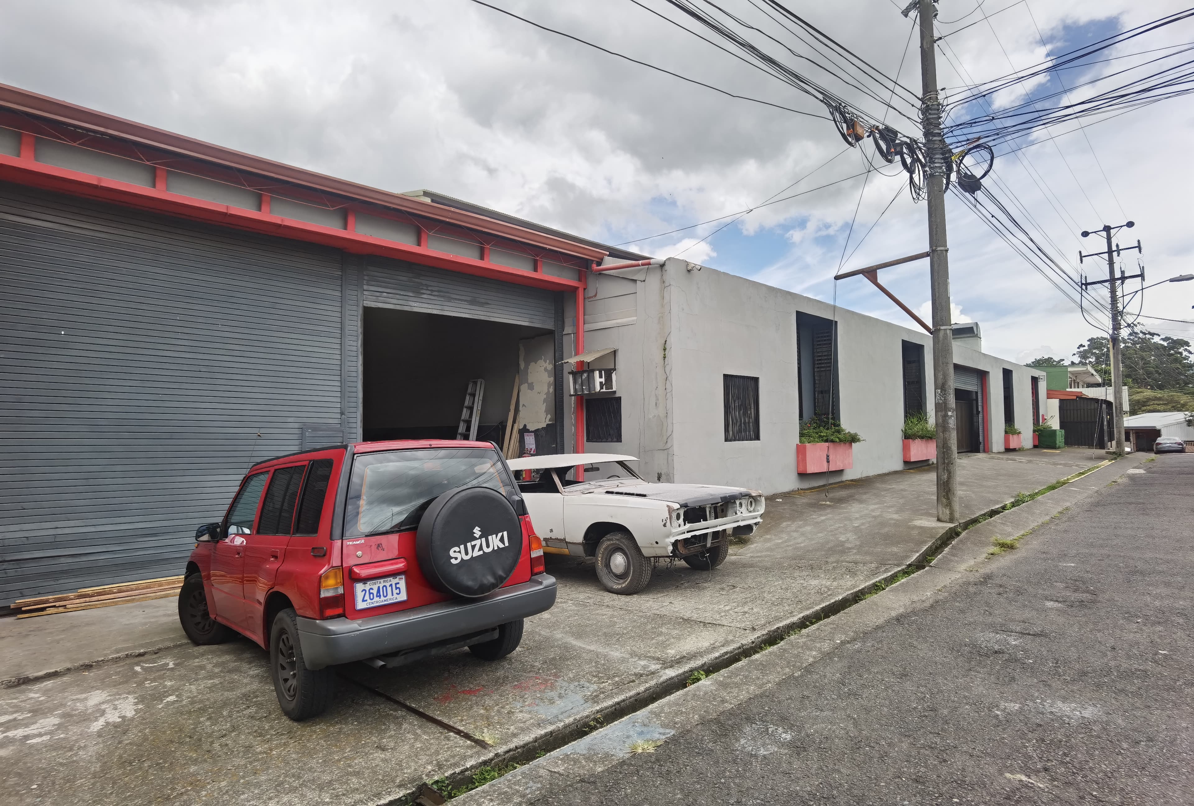 Comercial en San Francisco de Dos Ríos