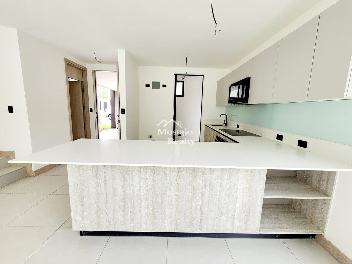 Propiedad en Lindora Village