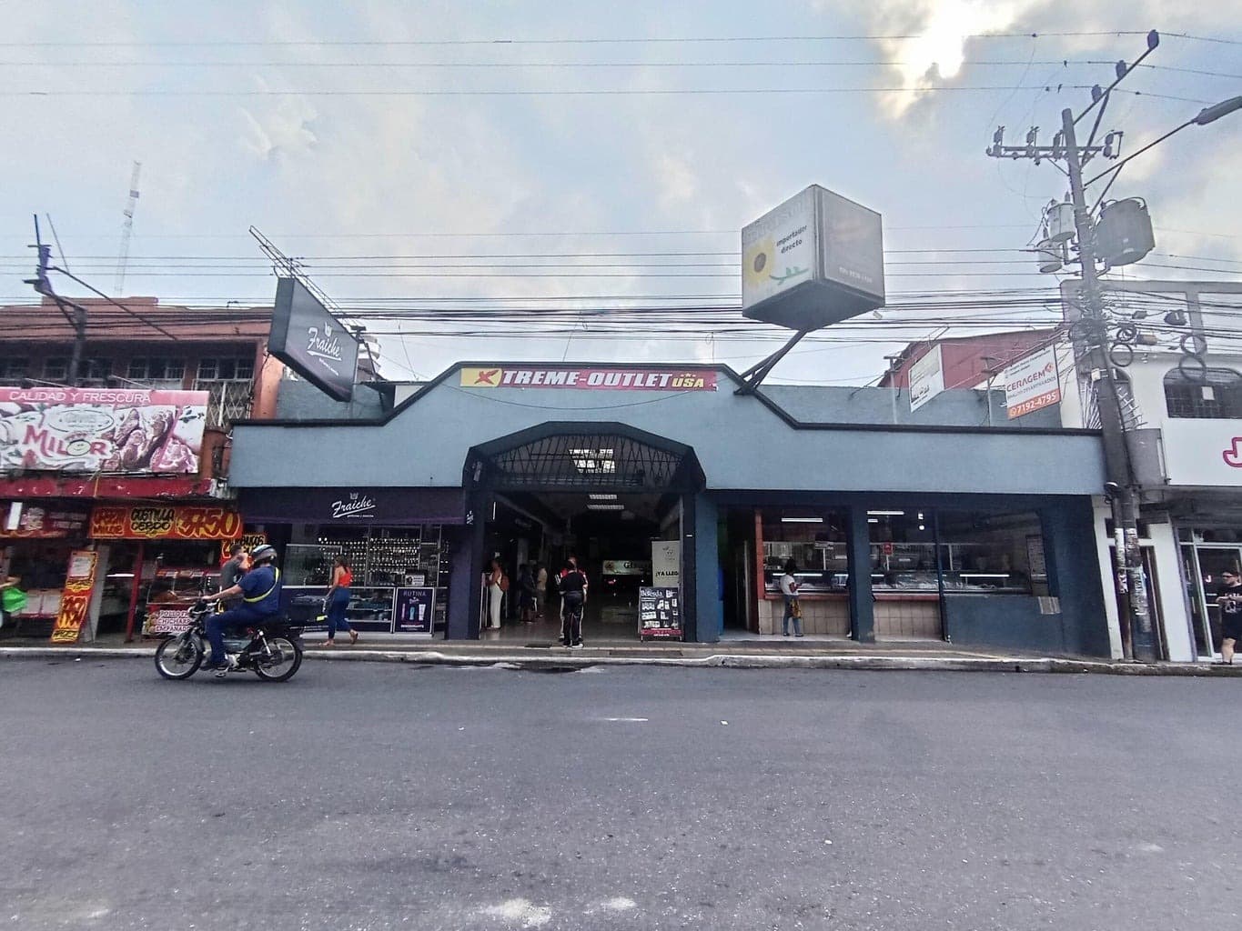 Comercial en Desamparados