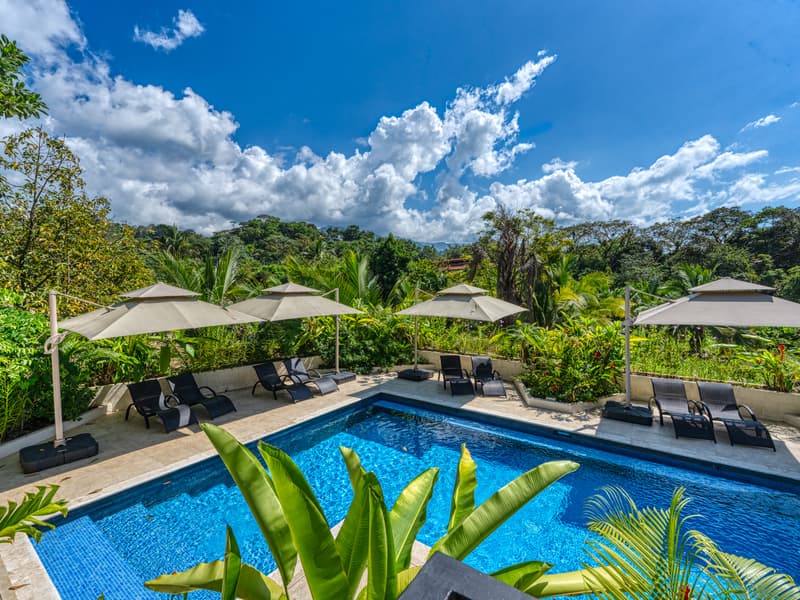 Comercial en Bahía Ballena