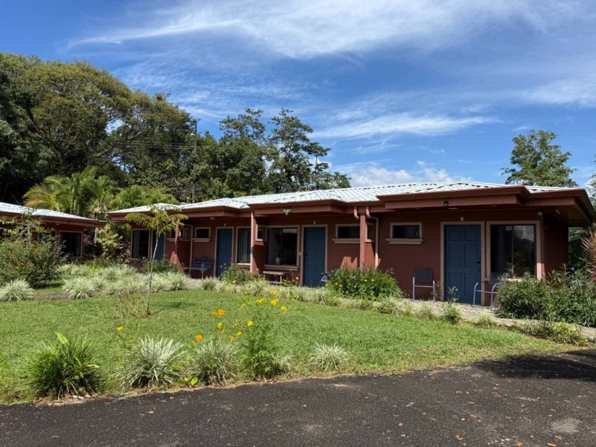 Hotel at Puente de Piedra