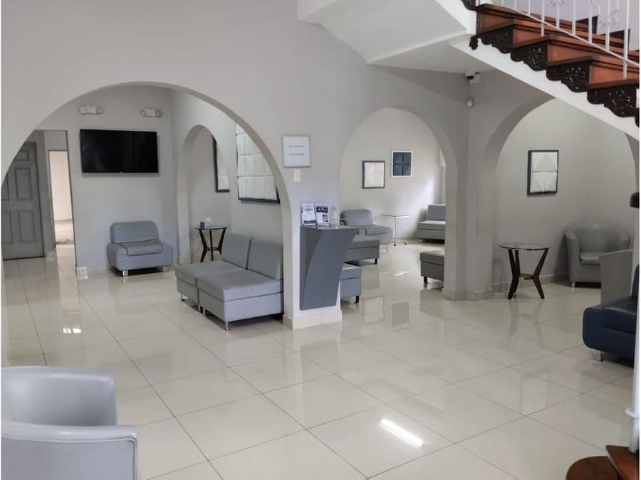 Edificio en Paseo Colón