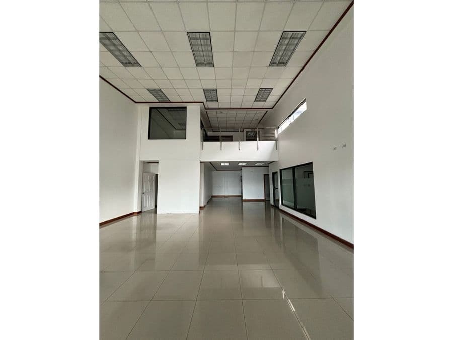 Comercial en Cascajal