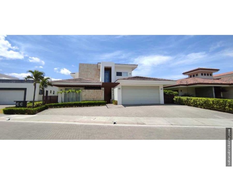 Casa en Condominio Nya