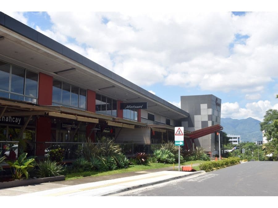 Comercial en San Pedro