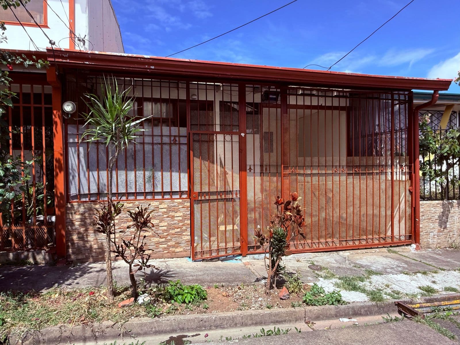Property at Desamparados