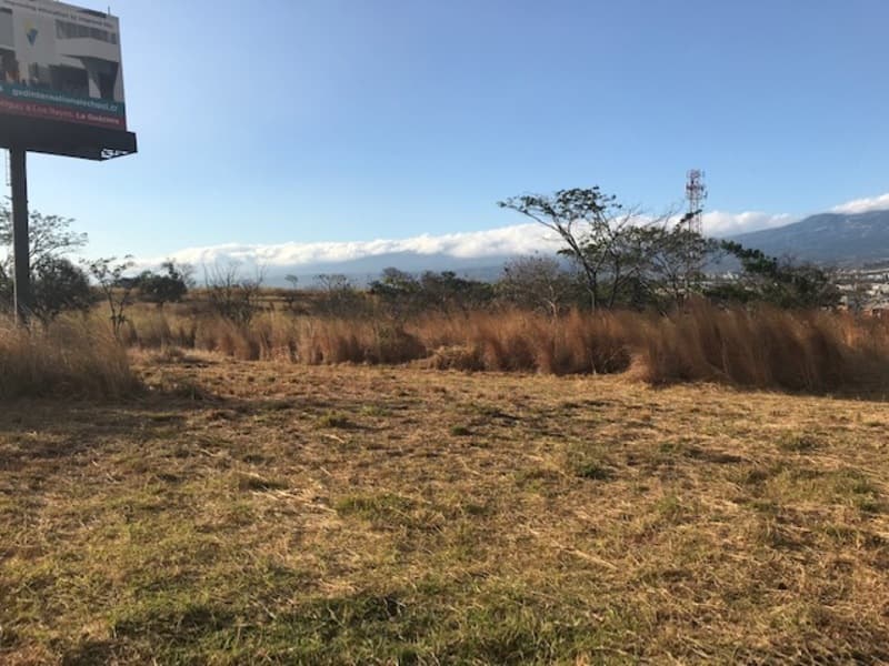 Terreno en Escazú