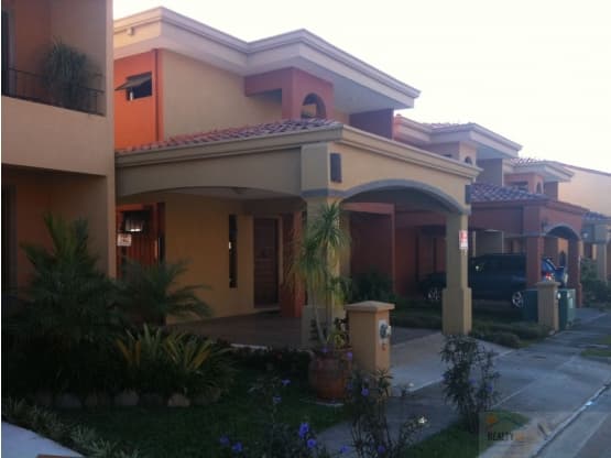 House at Condominio San Francisco