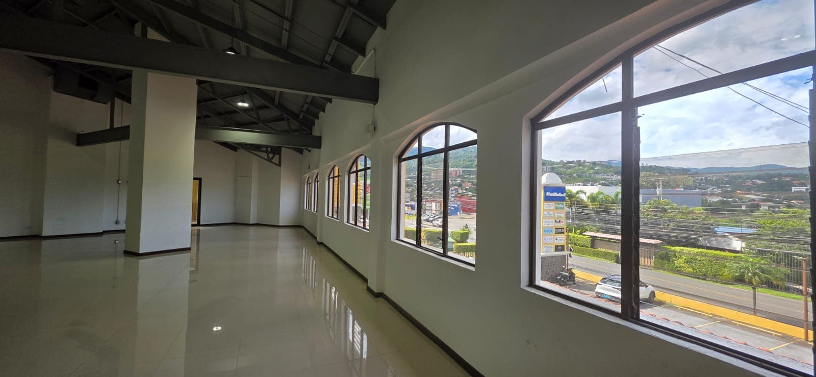 Comercial en San Rafael