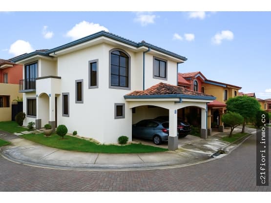 House at Condominium Puebla Real