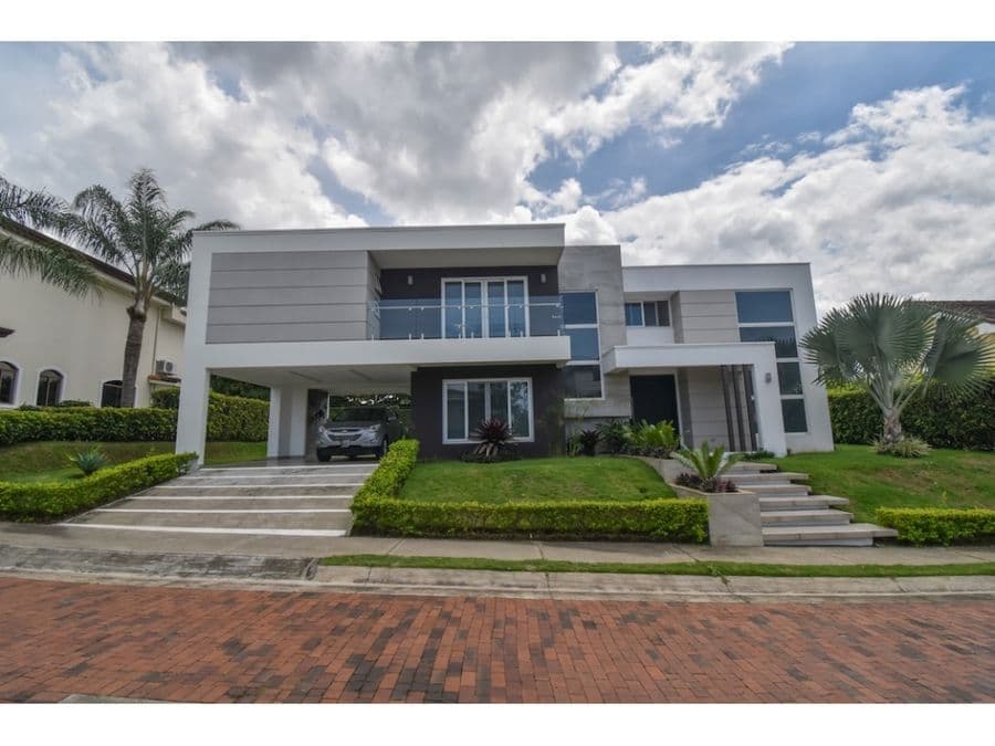 Casa en Condominio La Riviera