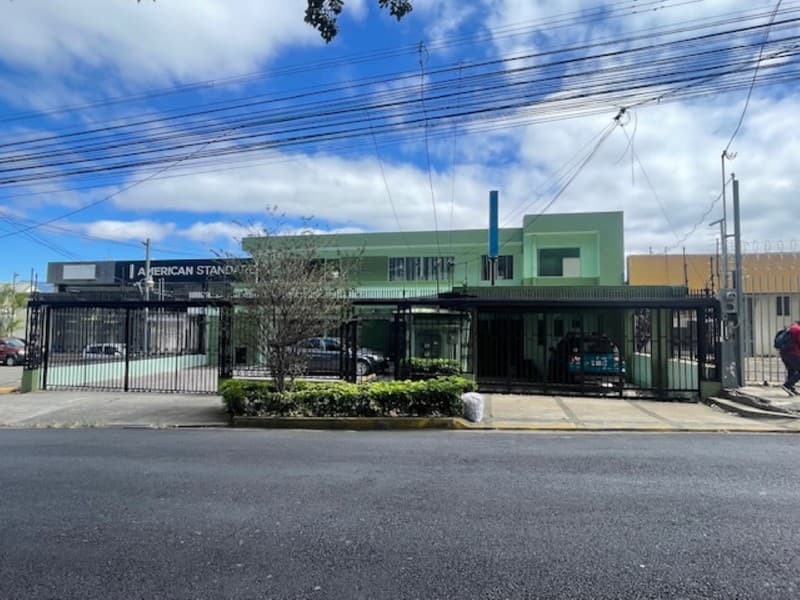 Commercial at Mata Redonda