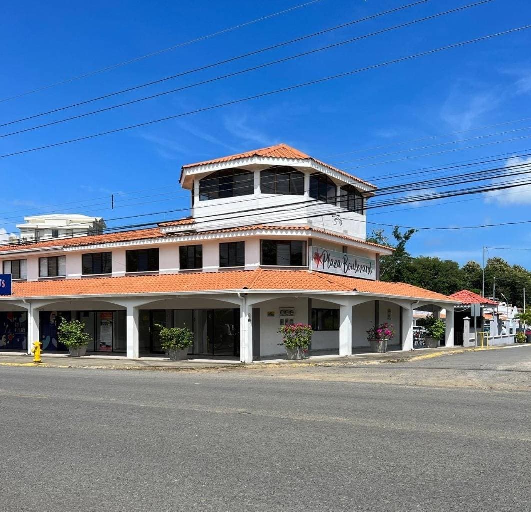 Comercial en Jacó