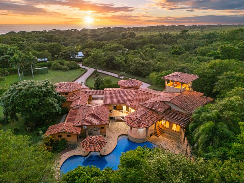 Property at Veintisiete de Abril