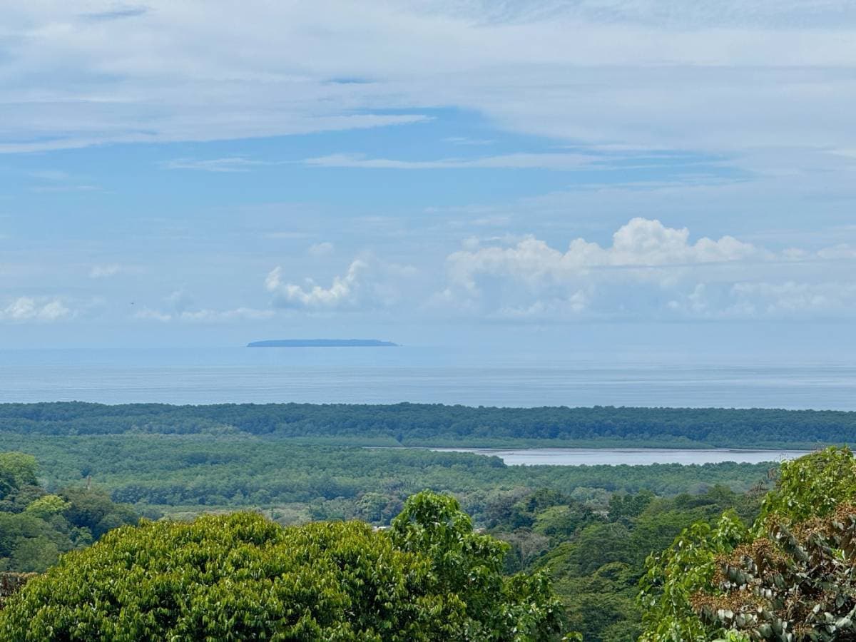 Propiedad en Ojochal
