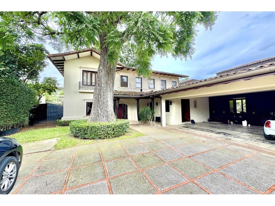 Casa en Hacienda Lindora