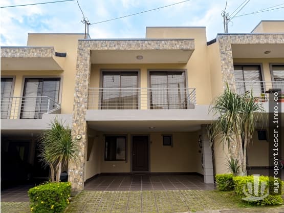 Propiedad en Condominio Valle Alto