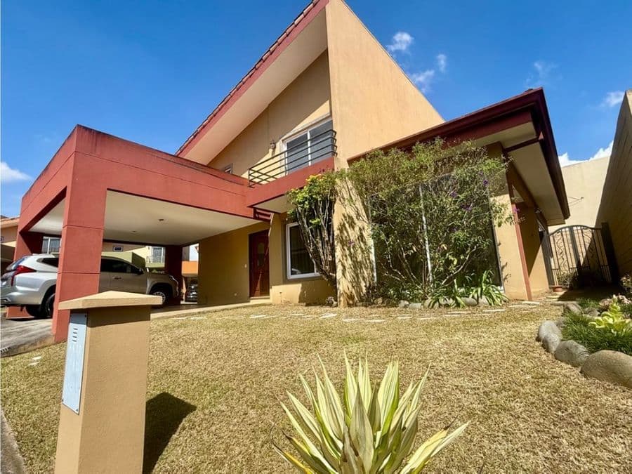 Casa en Condominio Bosques de Velarde