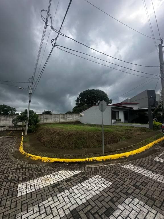 Lote en Condominio Los Olivos